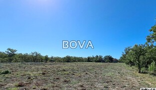 Građevinsko zemlji&scaron;te 2759 m2 &ndash; Poljica *Pravilan oblik* (ID-2480/F)