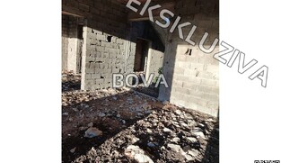 Kuća 350m2 &ndash; Gornji Karin *POGLED MORE* (ID-2540/A)