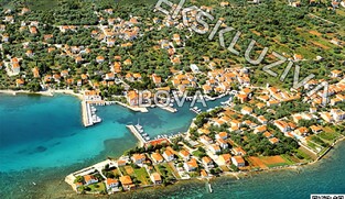 Građevinsko zemlji&scaron;te 509 m2 &ndash; Otok Ugljan *Prvi red do mora* (ID-2574/E)